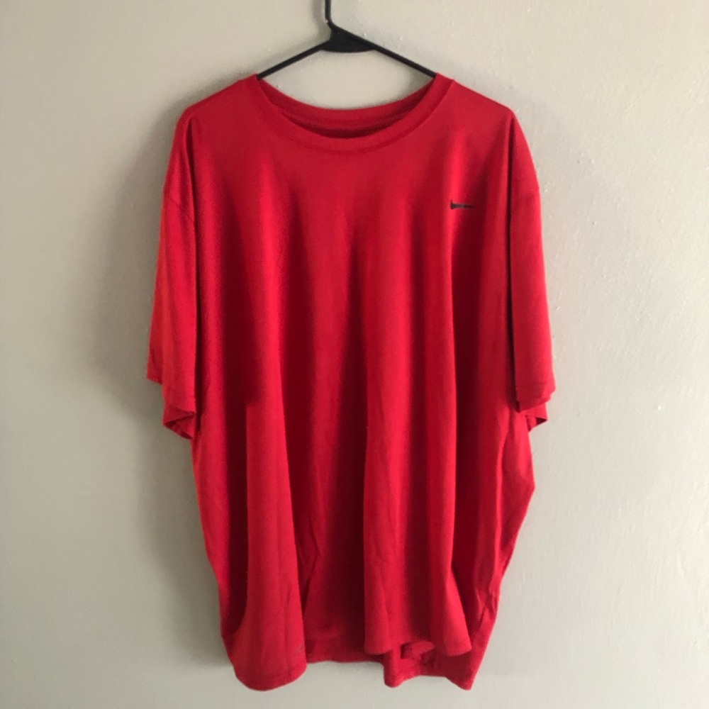 Nike Men's Vibrant Red Short Sleeve Tee